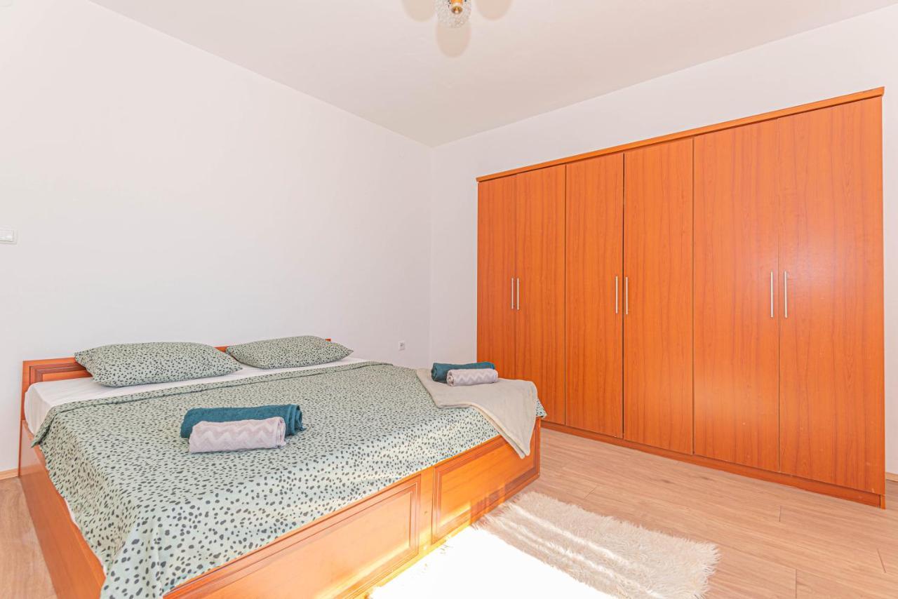Apartment Nocturno Рогозница Экстерьер фото